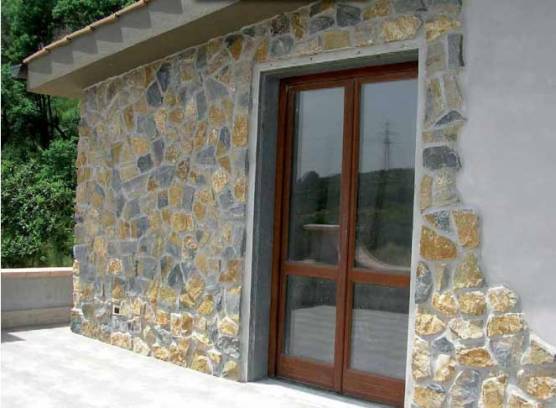 Rivestimento terrazza con calcare argentoro